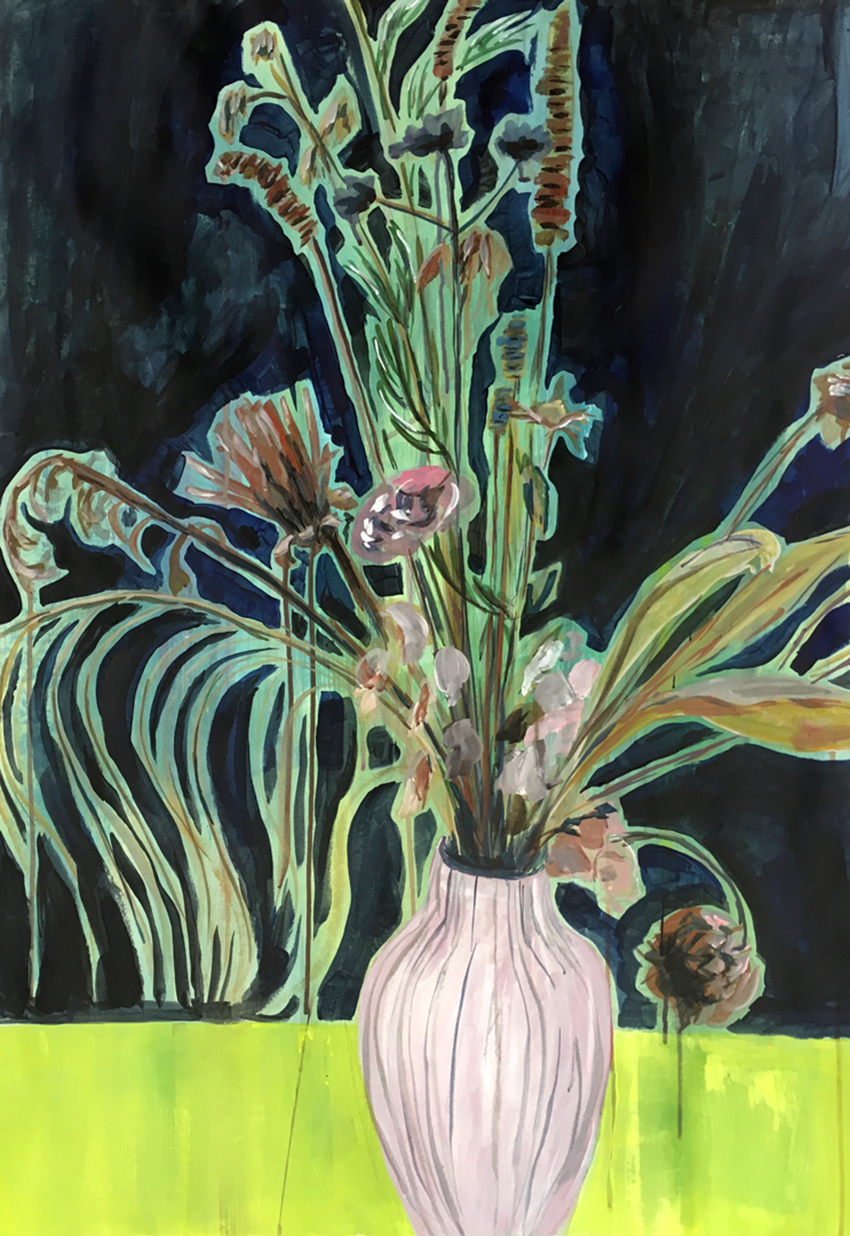 Big flower bouquet in front of simple black background